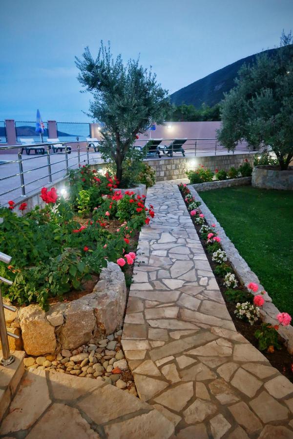 Apartments Maxi Katic Herceg Novi Eksteriør billede
