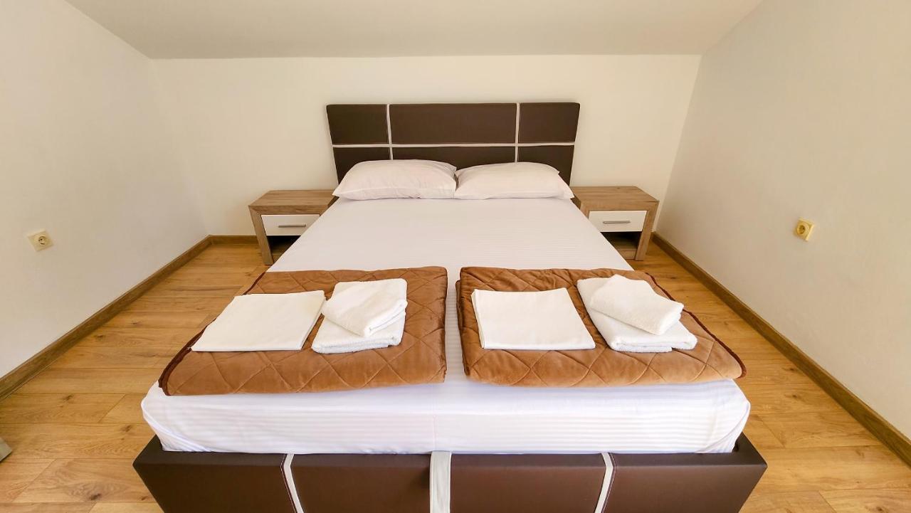 Apartments Maxi Katic Herceg Novi Eksteriør billede