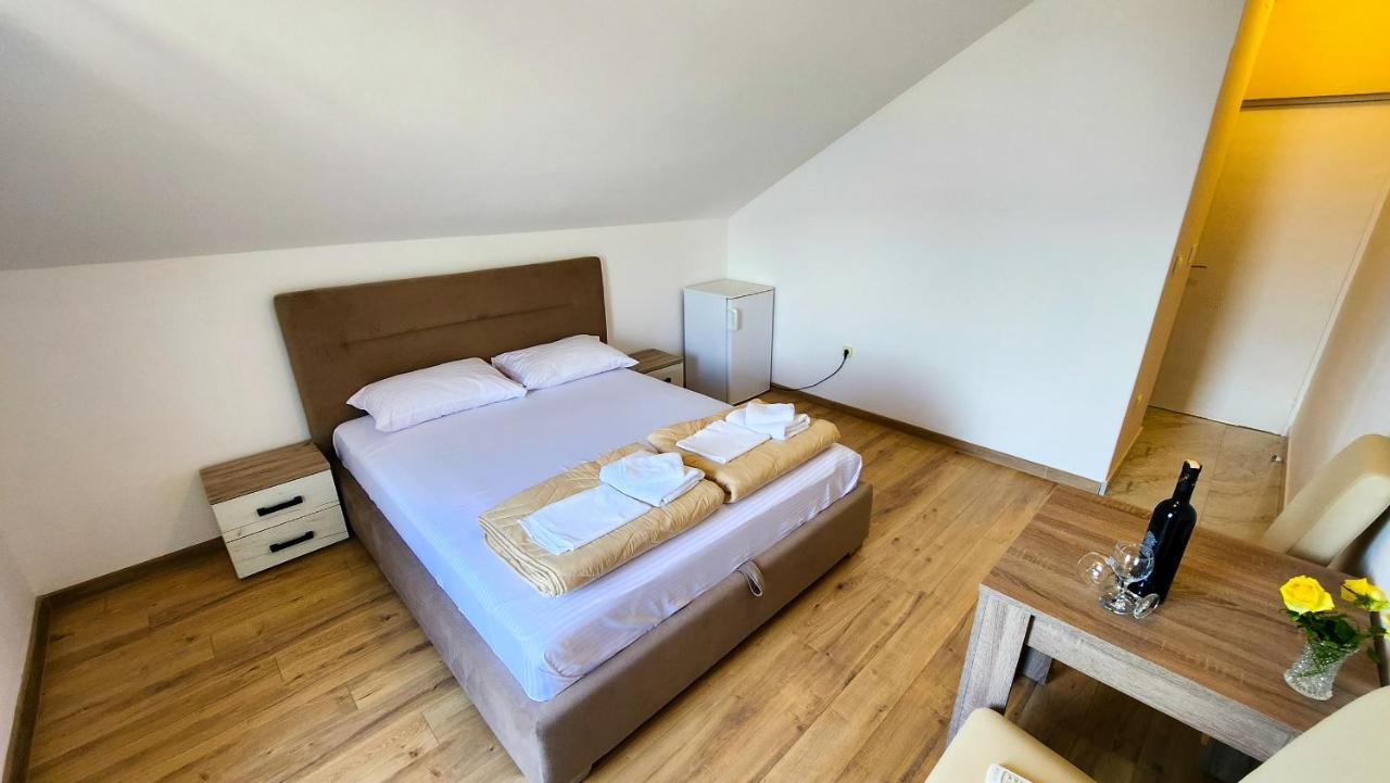 Apartments Maxi Katic Herceg Novi Eksteriør billede