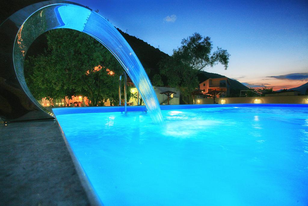 Apartments Maxi Katic Herceg Novi Eksteriør billede