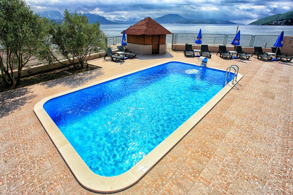 Apartments Maxi Katic Herceg Novi Eksteriør billede